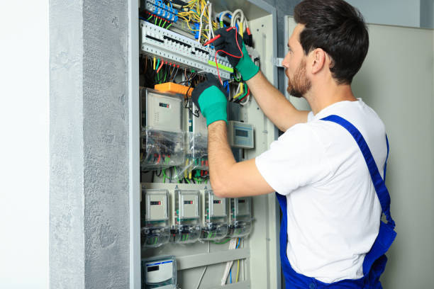 Best Electrical Contractors for Businesses  in Hauppauge, NY
